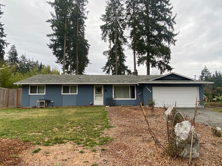 Elegant And Refined Room In A Warm Home - Kirkland, WA