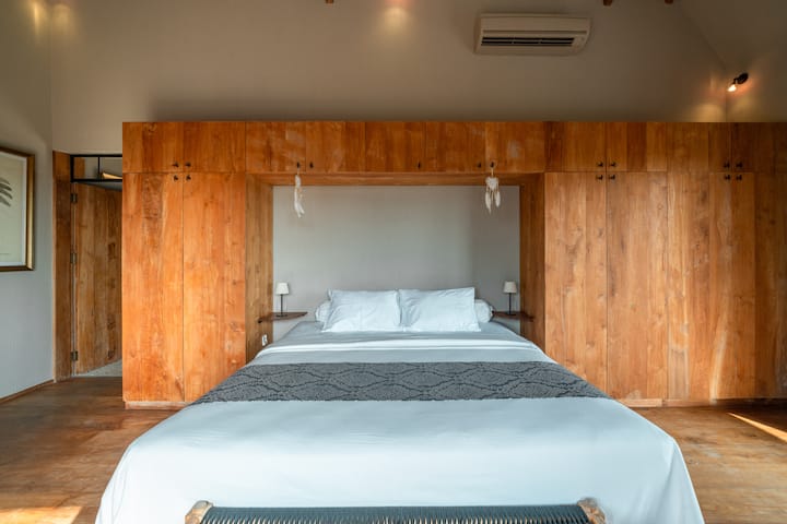 comfortable and spacious bedroom