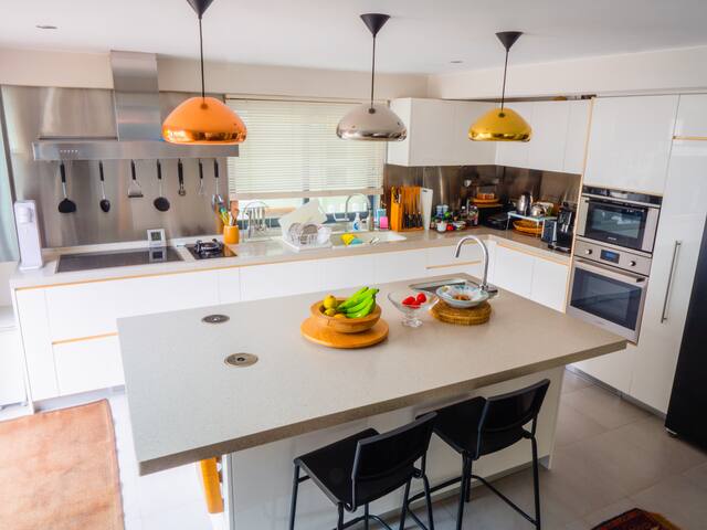 3 Storey Villa, 300 Steps from the beach! gallery image 5