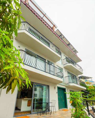 3 Storey Villa, 300 Steps from the beach! gallery image 2