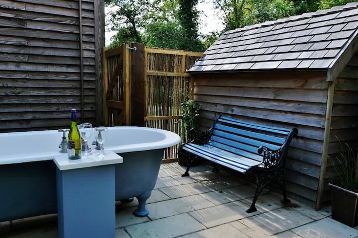 Kingfishers Nest photo 3