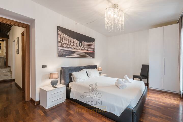 Spanish Steps Luxury Apartment gallery image 3