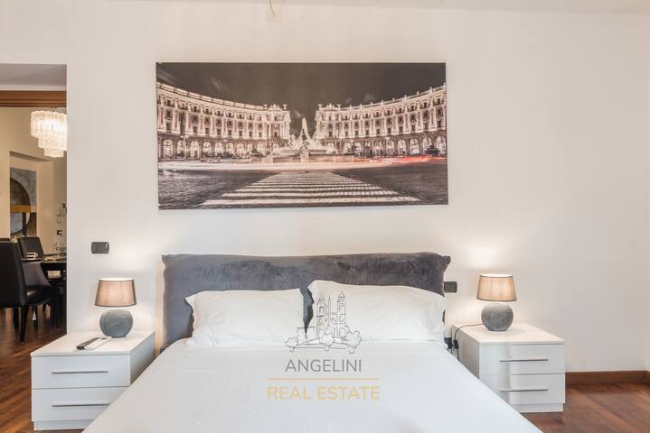 Spanish Steps Luxury Apartment gallery image 4