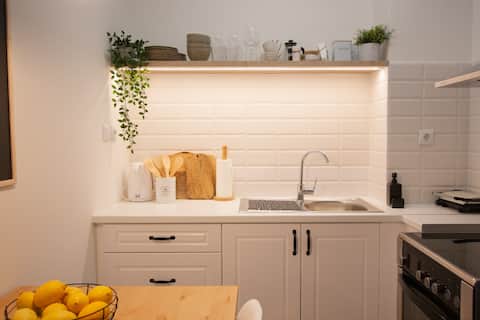 Top performing Airbnb: La Petite Fleur studio in δήμος ξυλοκάστρου ευρωστίνης