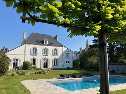 Domaine du Douet, 7 bedrooms, pool, in the village