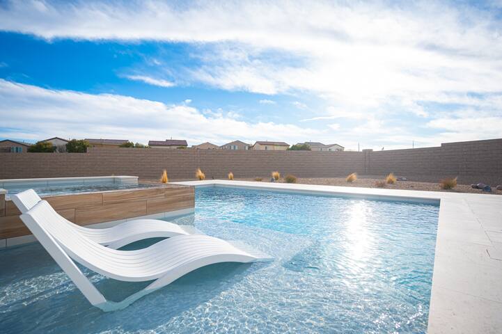 The Raven Estate – Modern Living gallery image 4