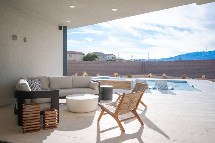 The Raven Estate – Modern Living gallery image 5