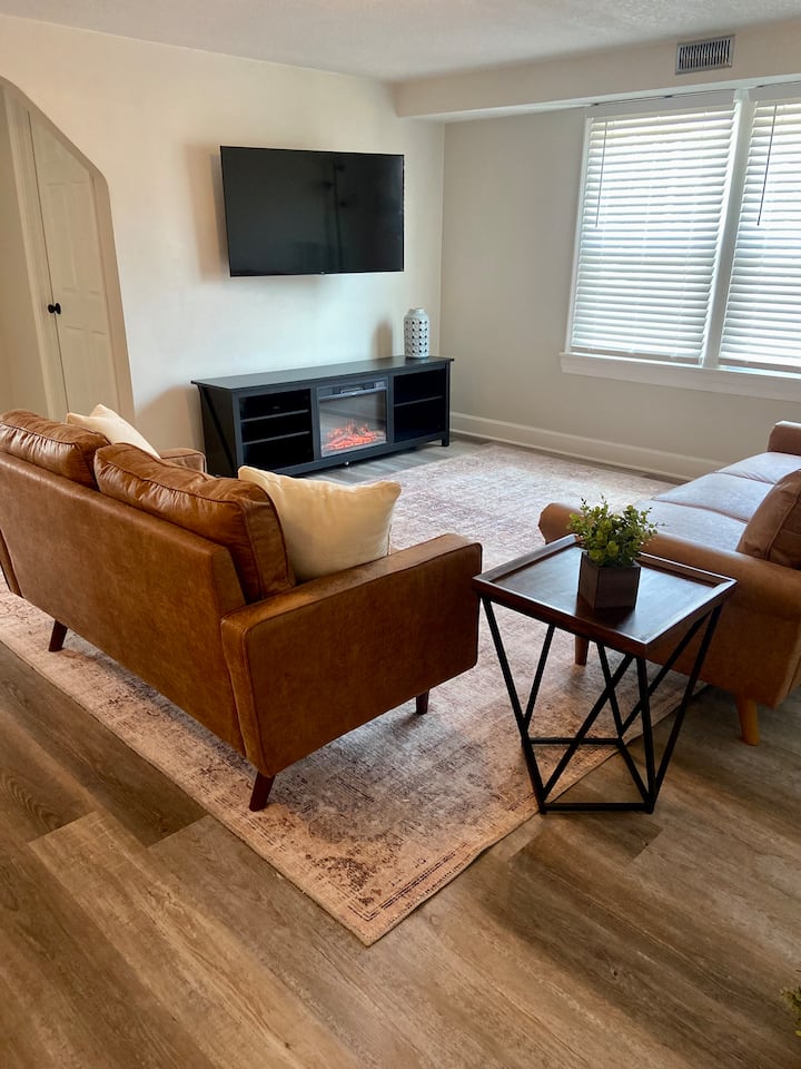 Chambre 2 : espace de divertissement ! YouTube TV fournie aux voyageurs !