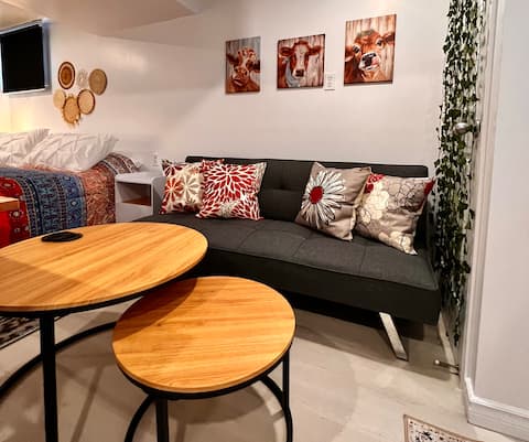 Top performing Airbnb: The Boho Oasis: Studio Apartment in East Windsor