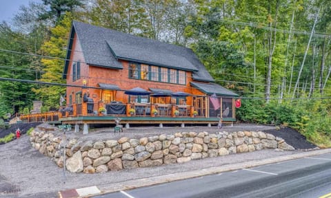 4 Bed 3.5 Bath Luxury Home at base of Loon