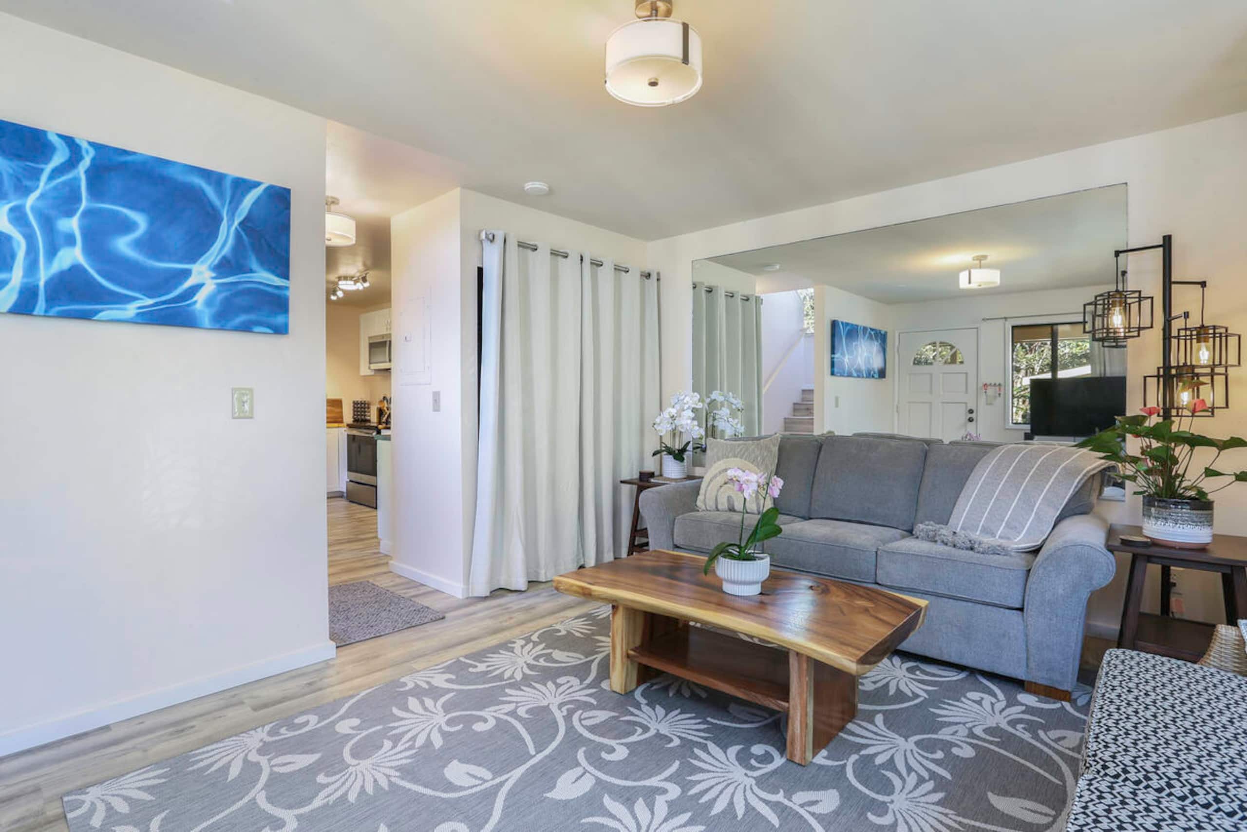Townhouse in Princeville · ★4.98 · 2 bedrooms · 2 beds · 1 private bath - Image 2