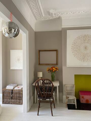 Beautiful Stylish quiet family home gallery image 5