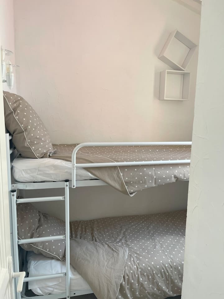 غرفة النوم 1