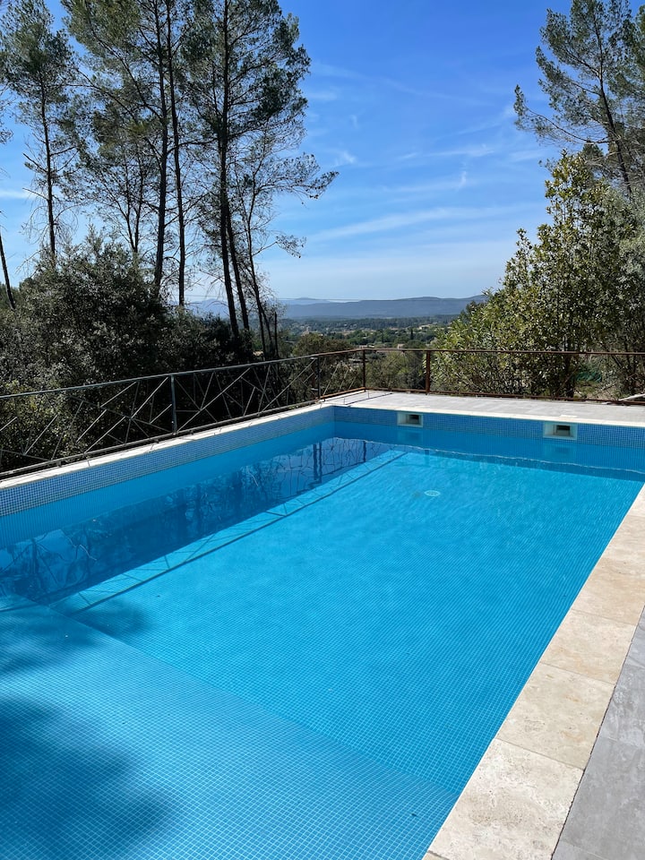 Villa De Caractère Au Calme Avec Vue Imprenable - Lorgues