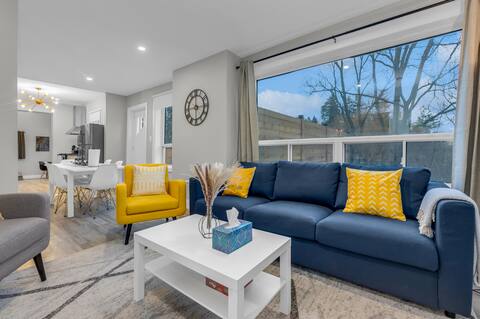Hot Tub - Cozy - Guelph 3 Bed 1 Bath Loft House