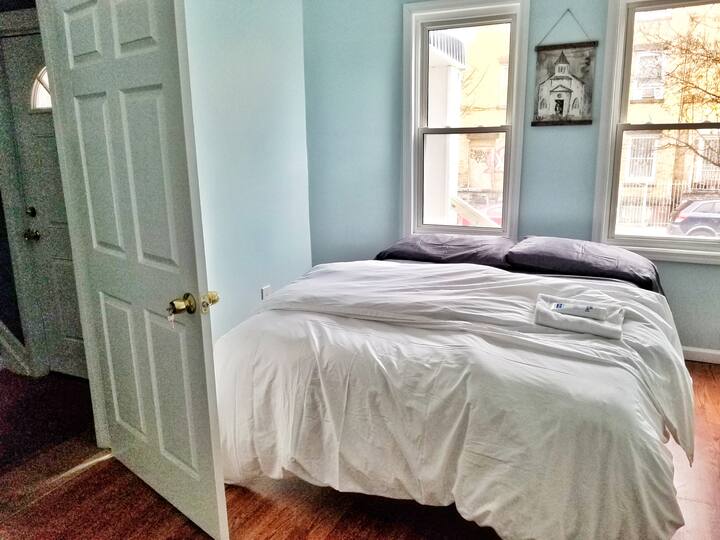 Rm w/ Queen bed near Manhattan Houses for Rent in Newark, New Jersey