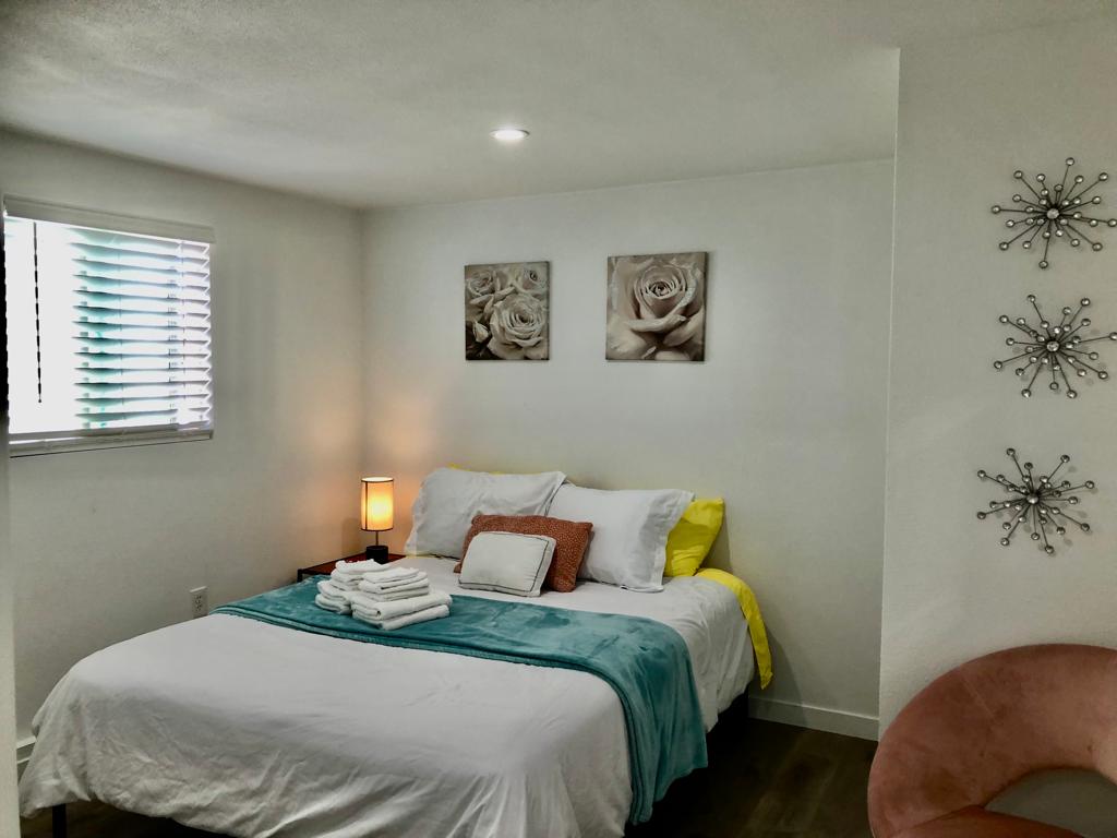 1BR con aire acondicionado, estacionamiento gratuito y wifi de alta