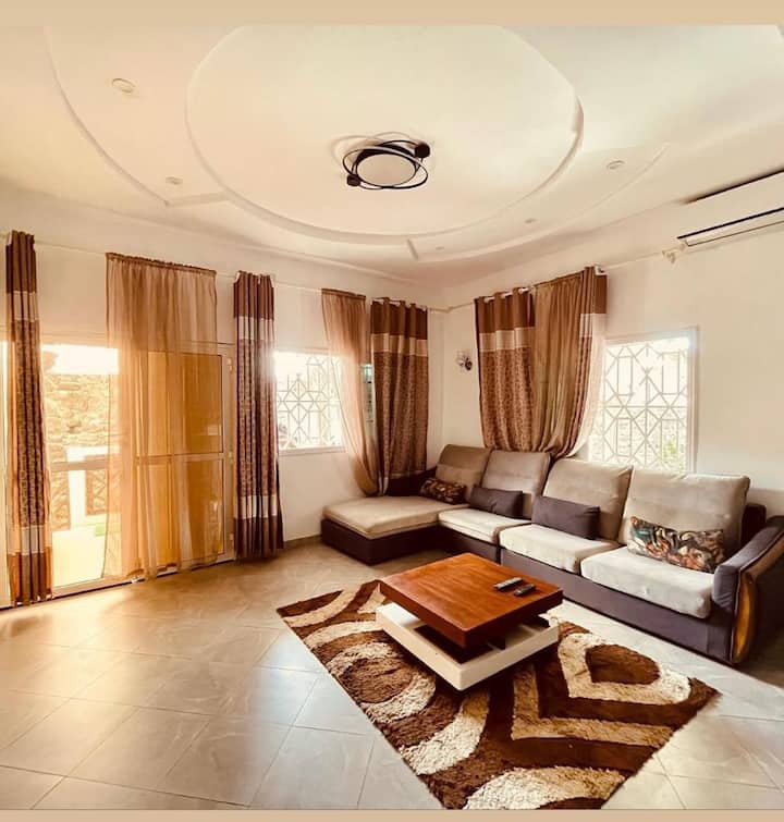 Maison Clôturée Et Climatisée - Comores