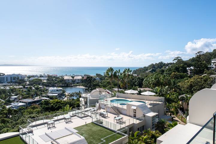 Noosa Crest Penthouse 37: Private Rooftop Pool gallery image 2