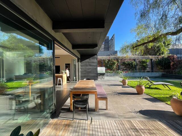 Modern house near beach gallery image 2