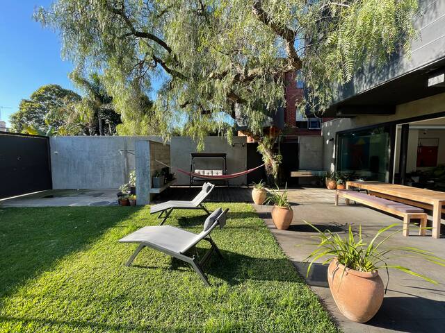 Modern house near beach gallery image 4