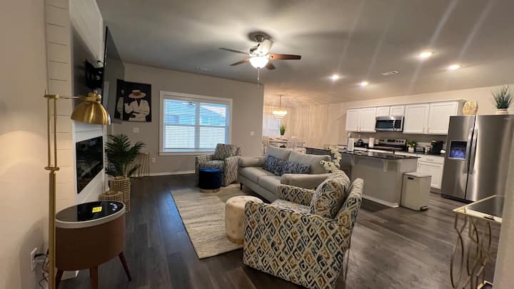 Home In Centerton ! - Decatur, AR