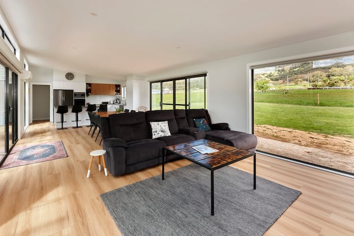 Claude Road Farm - Tasmania