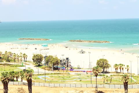 1st Line Beach View; Food & Pool Option. Massage.