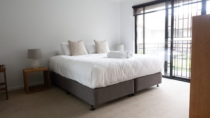 Master bedroom with walk in robe, ensuite and private balcony.