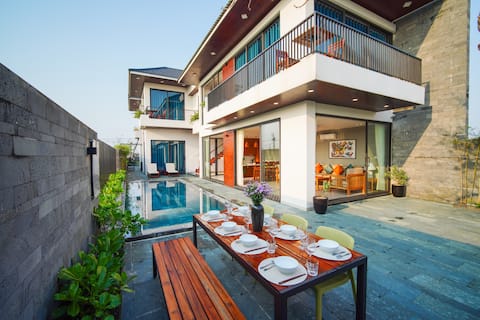 Walkable Beach/10min  to the Old Town/Private Pool