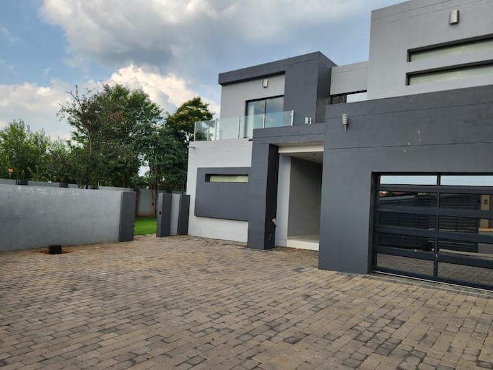 55 Alcade Ekhaya Houses For Rent In Pretoria Gauteng South Africa 55-alcade-ekhaya-houses-for-rent-in-pretoria-gauteng-south-africa