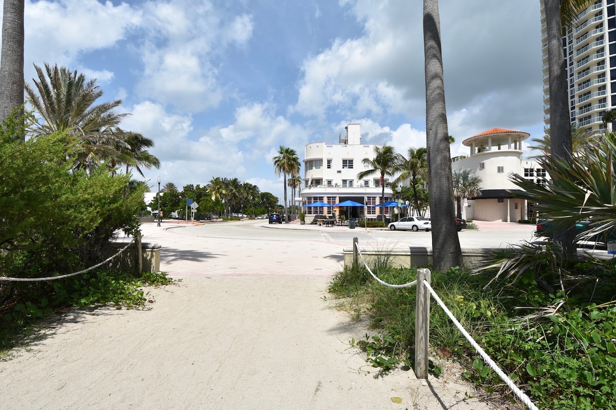 Modern Beachfront Studio