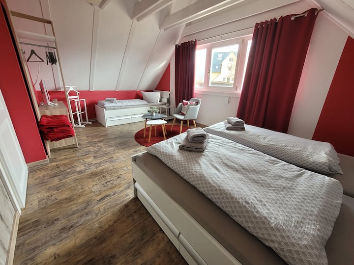Chambre n ° 2 pour 3 personnes à l'étage