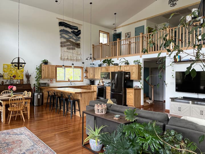 Spectacular Nature Retreat, open for KY Derby! Houses for Rent in