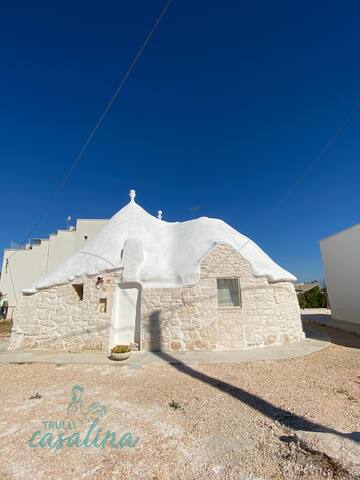 Trulli Terrarossa with private pool gallery image 2