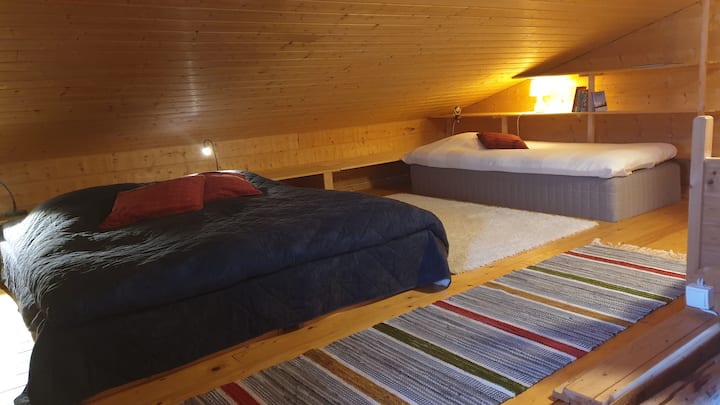 На тавана има 4 легла