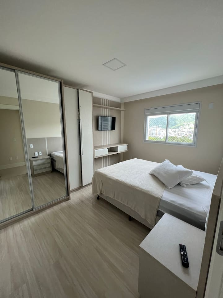 Suite 1