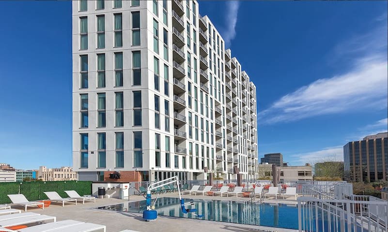 Austin: 2 bedroom resort, sleeps 6