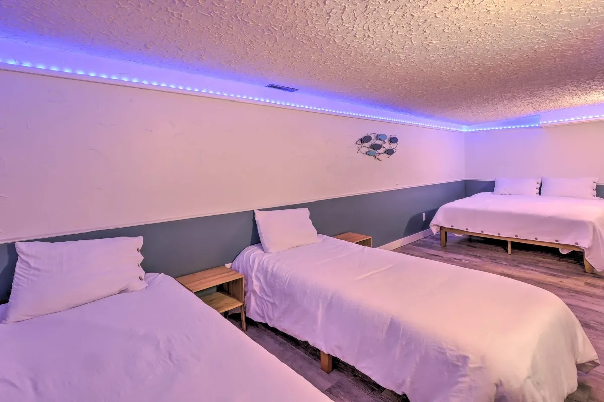 地下室双层房|标准双人床|两张单人床