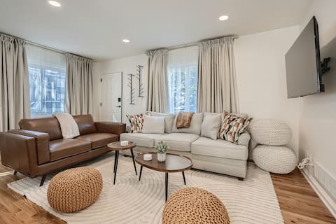 Popular Airbnb listing: Buckhead Village Duplex 3Br 1Ba | Walk Everywhere! in Garden Hills