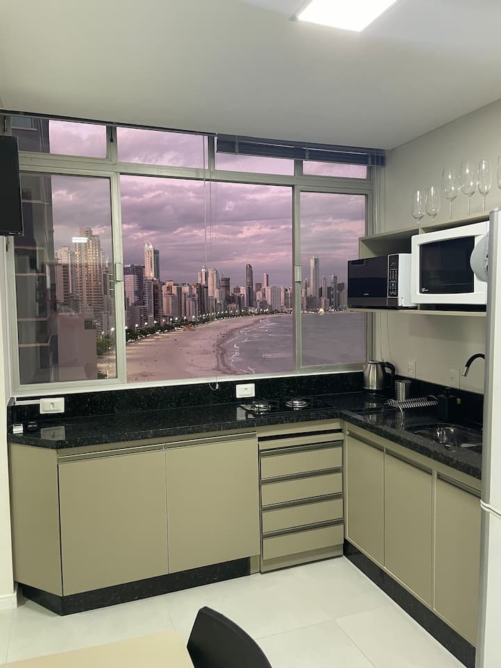 Studio Pé Na Areia
Sem Garagem - Balneario Camboriú