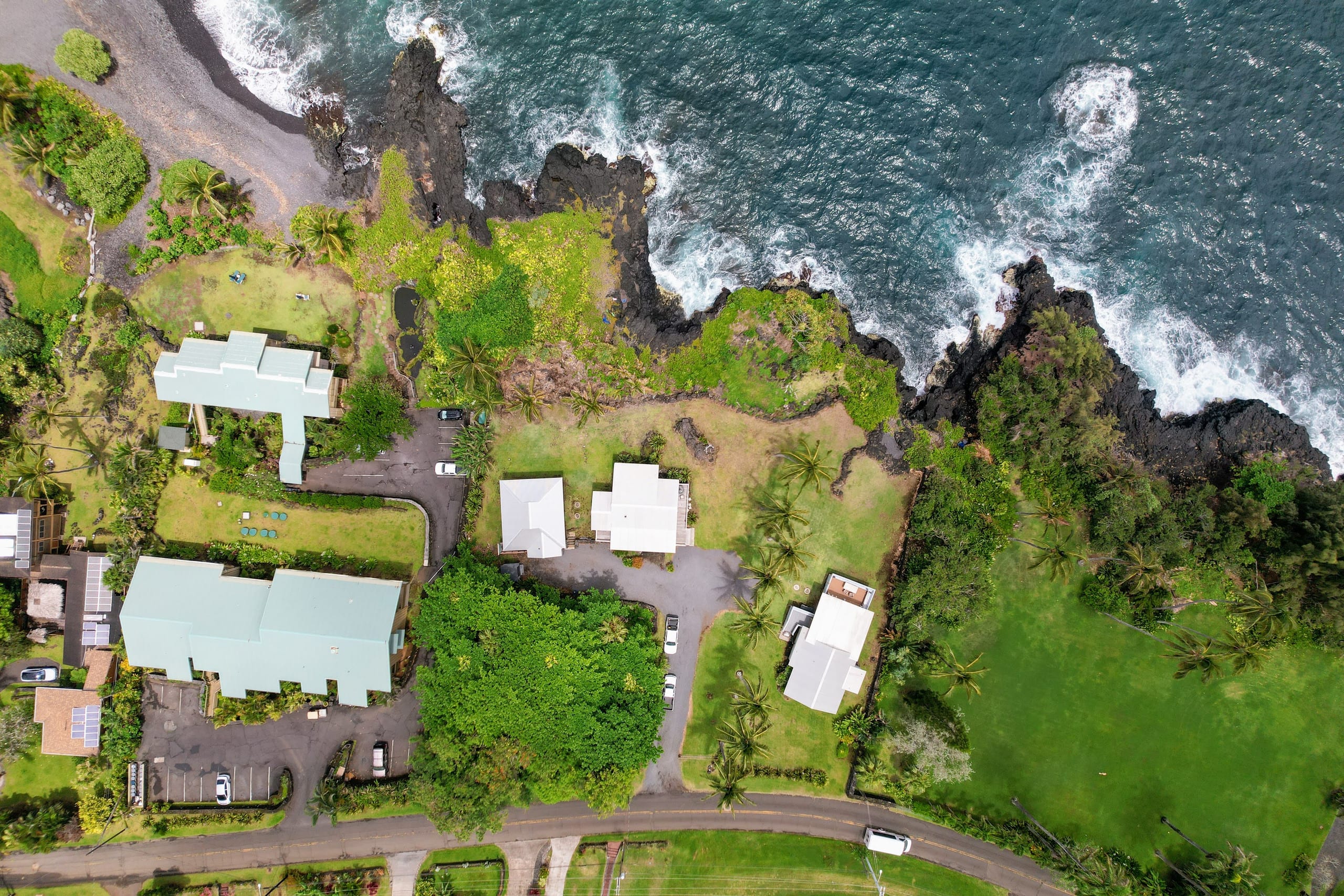 Hana Maui Luxury Manini Cottage - Photo 31