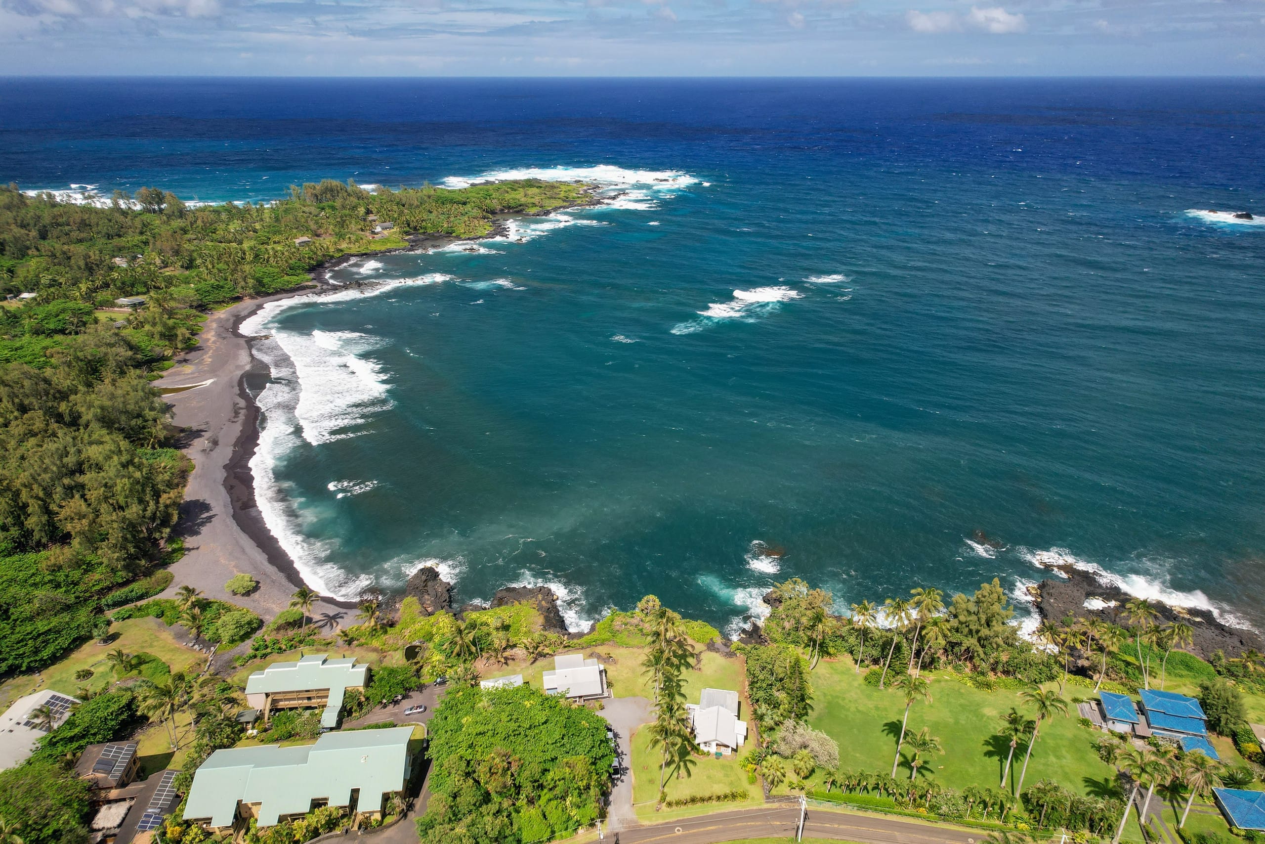 Hana Maui Luxury Manini Cottage - Photo 32