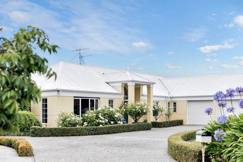 The Lodge, Taradale