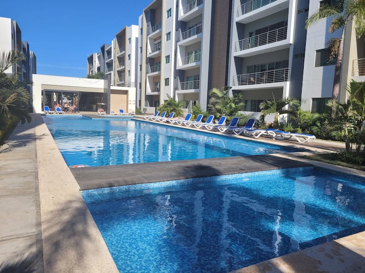 Poolside, walkable location! Apartments for Rent in Mazatlán, Sinaloa