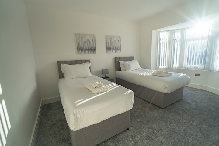 Стая с 2 единични легла 