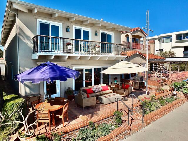 Naples Island Waterfront Beach House gallery image 3