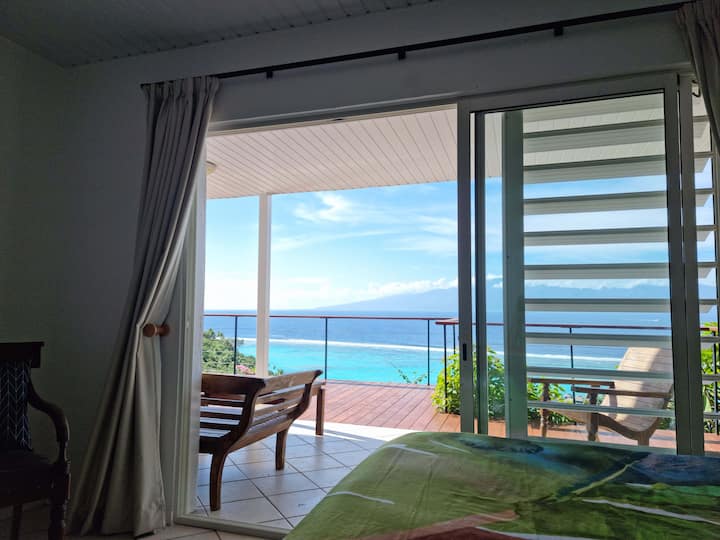 غرفة مكيفة الهواء - إنترنت عالي السرعة - اختيار، سرير بحجم كينج أو أسرّة مزدوجة - إطلالة على غرفة الحديقة - الوصول إلى الحديقة والتراس الخارجي ومنطقة الاسترخاء. يمكن لكل شخص الحصول على لحظات من الهدوء والاسترخاء.