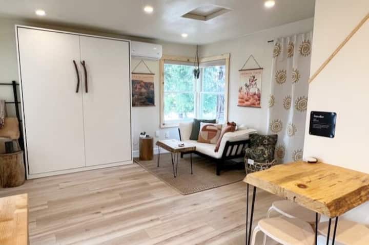 Downtown Basecamp At Hillmont Hideaway - Auburn, CA