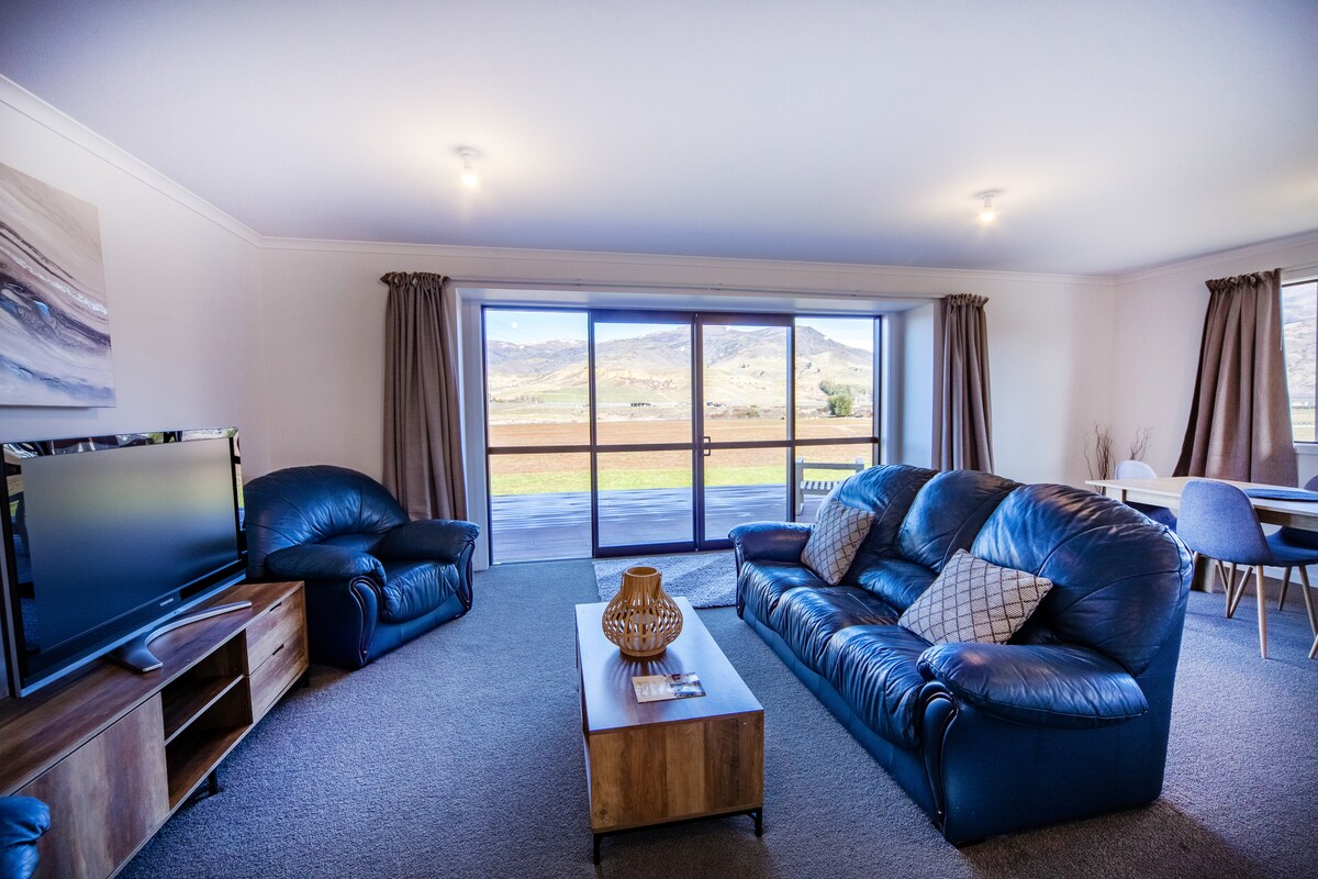 Popular Airbnb listing: A Cyclist's Haven | E-Bike Rentals On-Site in Cromwell